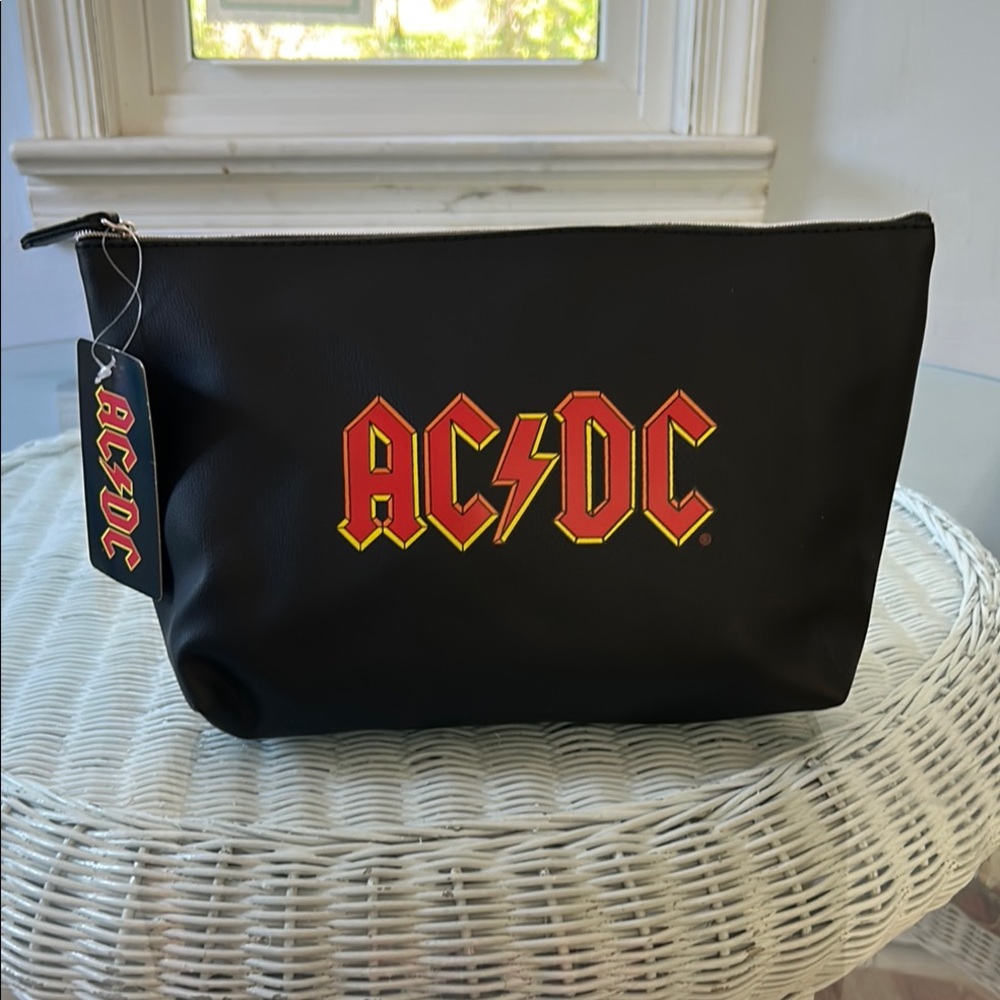 AC/DC Black Toiletry Bag with Logo and Zipper